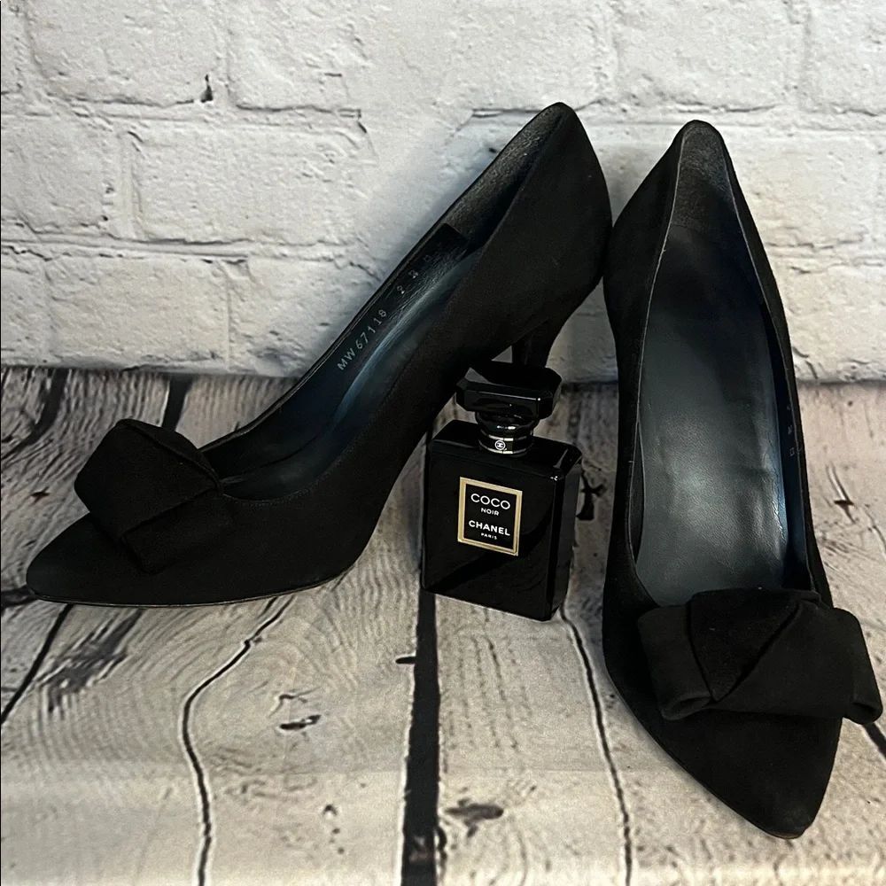 Stuart Weitzman Black Suede Kitten Heel Pump with Elegant Bow